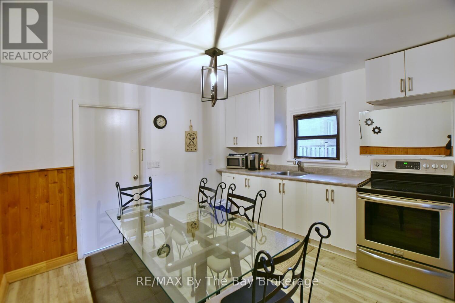 678 River Road W, Wasaga Beach, Ontario  L9Z 2P1 - Photo 16 - S12210455