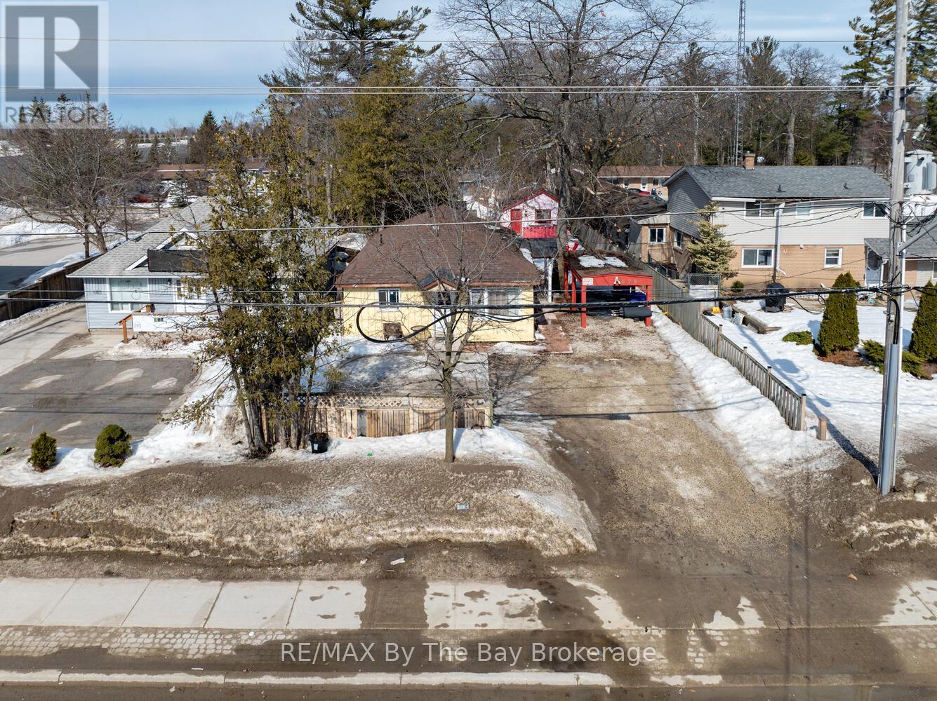 678 River Road W, Wasaga Beach, Ontario  L9Z 2P1 - Photo 22 - S12210455