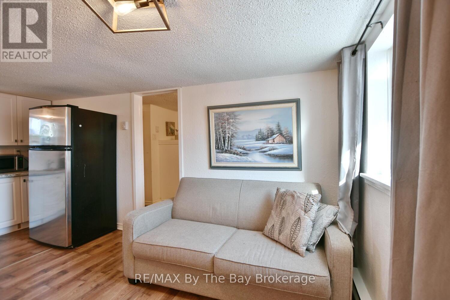 678 River Road W, Wasaga Beach, Ontario  L9Z 2P1 - Photo 39 - S12210455
