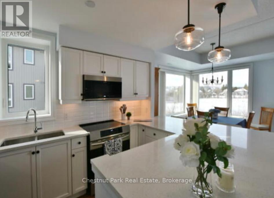 650 Johnston Park Avenue, Collingwood, Ontario  L9Y 5C7 - Photo 5 - S12210497