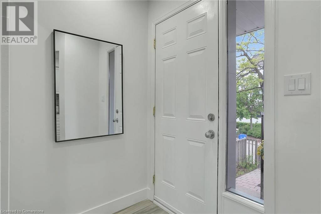 459 Beechwood Place Unit# 33, Waterloo, Ontario  N2T 2N8 - Photo 4 - 40739684