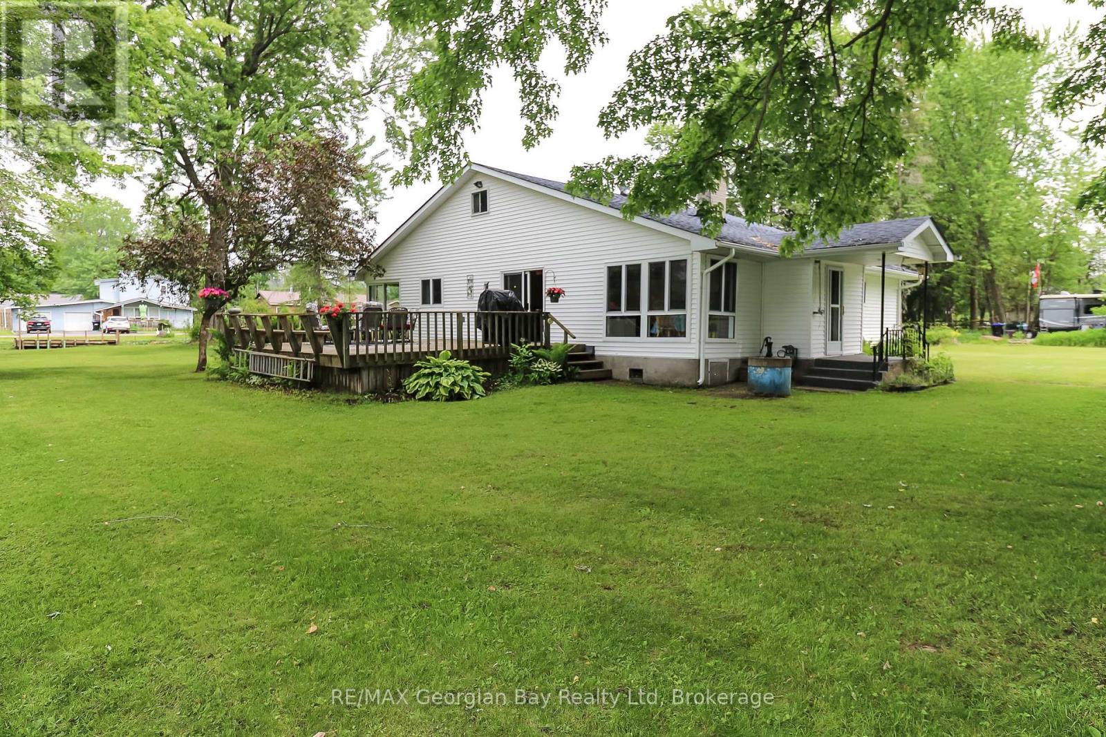 31 Hearthstone Drive, Tay, Ontario  L0K 2C0 - Photo 3 - S12210519