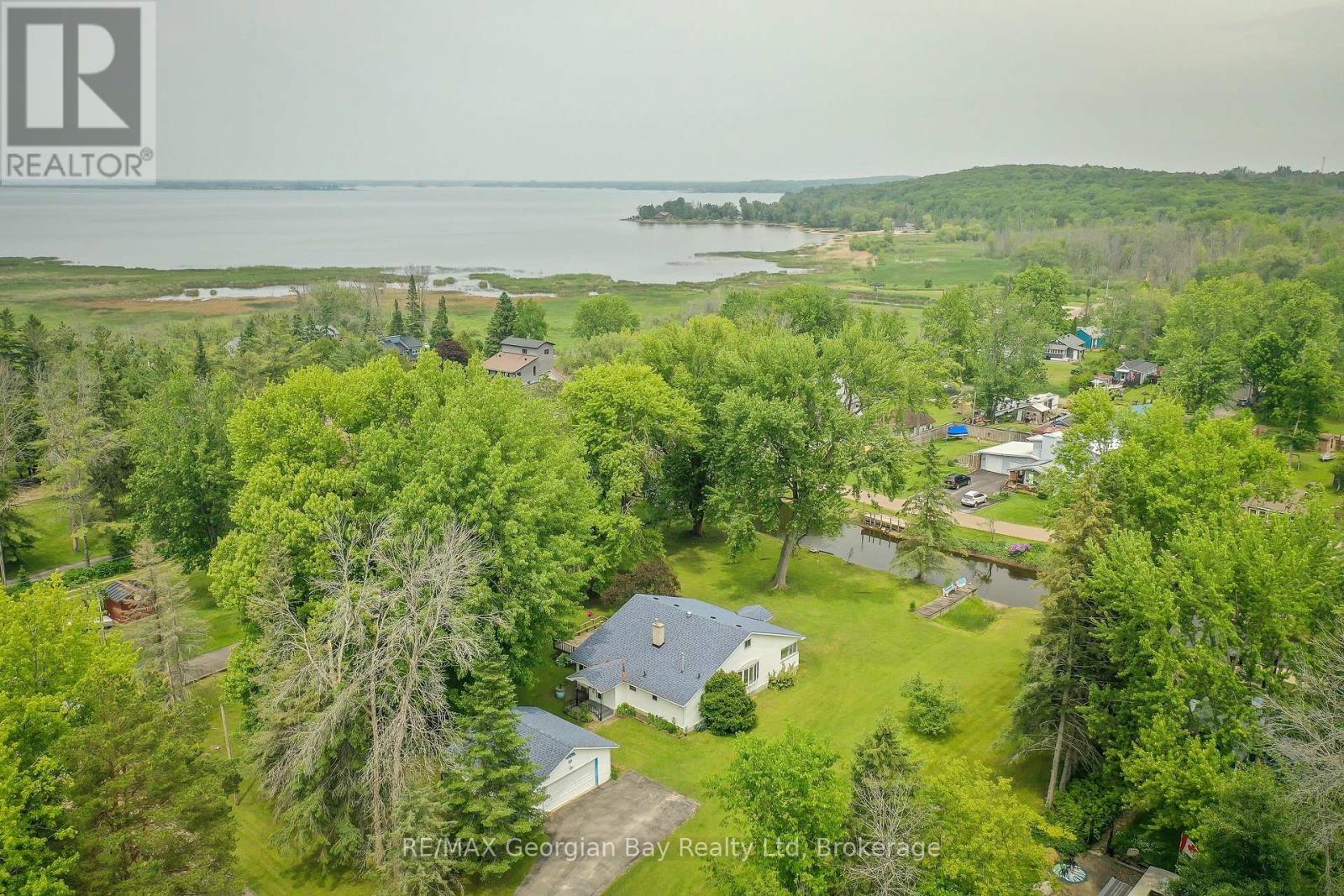 31 Hearthstone Drive, Tay, Ontario  L0K 2C0 - Photo 4 - S12210519