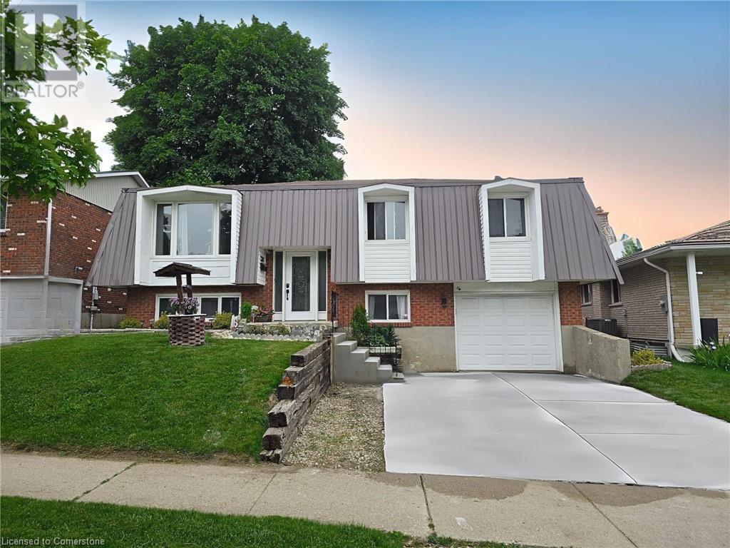 320 Country Hill Drive, Kitchener, Ontario  N2E 2C2 - Photo 1 - 40739802
