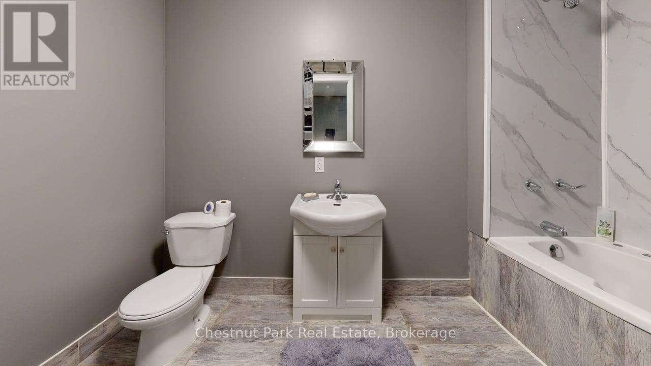 2 - 335 Wellington Street N, Bracebridge, Ontario  P1L 1B7 - Photo 8 - X12210995