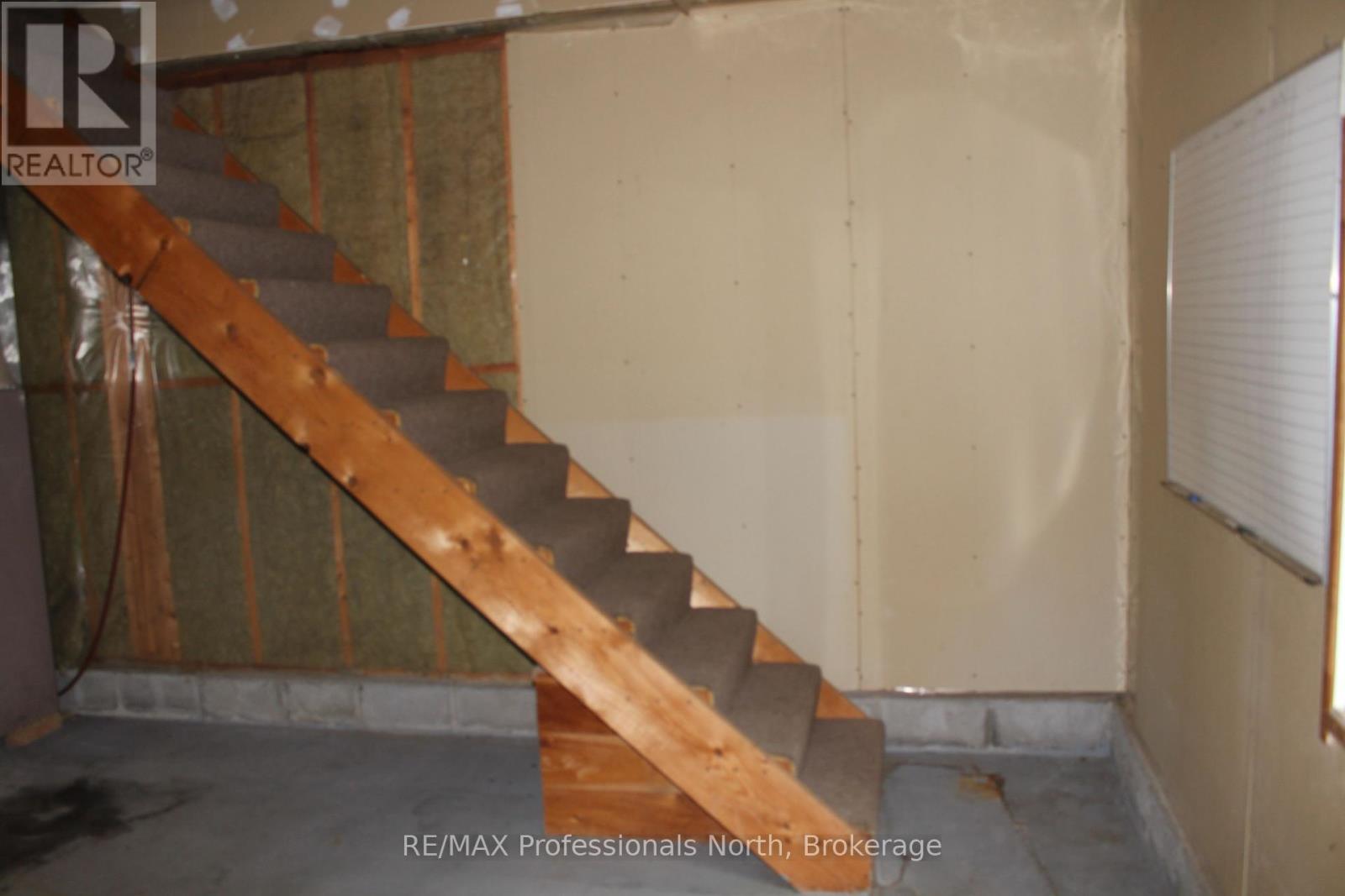 2166 Blairhampton Road, Minden Hills, Ontario  K0M 2K0 - Photo 16 - X12211056