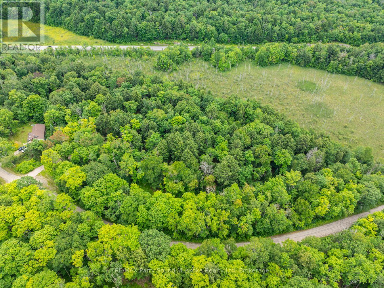131 Moonwing Road, Magnetawan, Ontario  P0A 1A0 - Photo 12 - X12211059