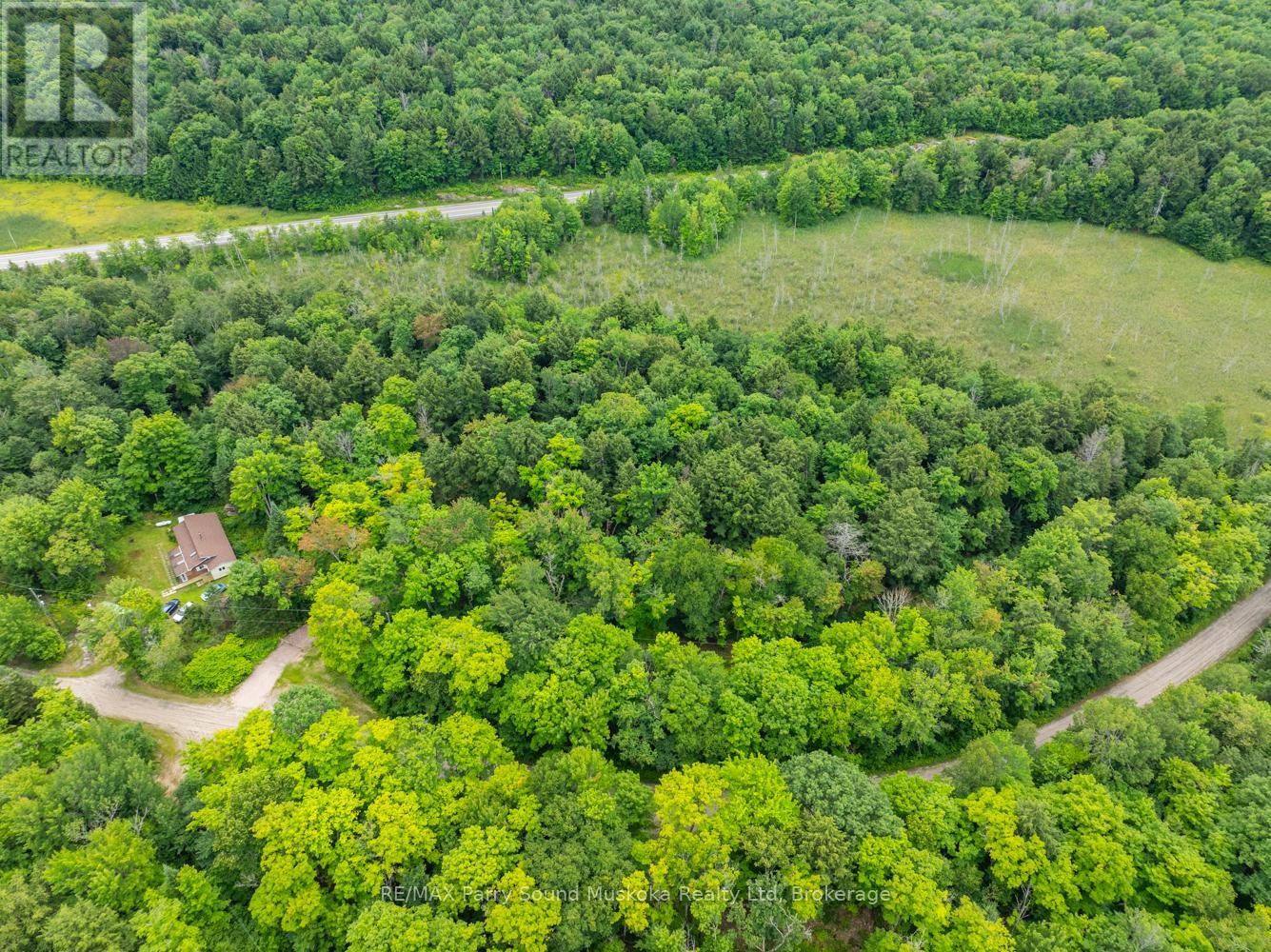 131 Moonwing Road, Magnetawan, Ontario  P0A 1A0 - Photo 13 - X12211059