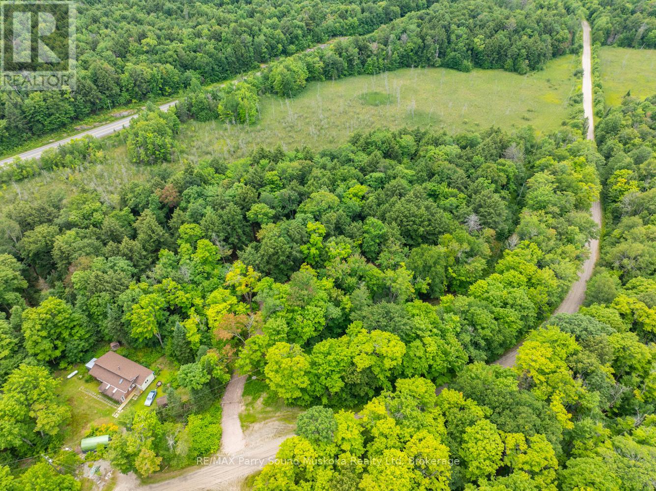 131 Moonwing Road, Magnetawan, Ontario  P0A 1A0 - Photo 14 - X12211059