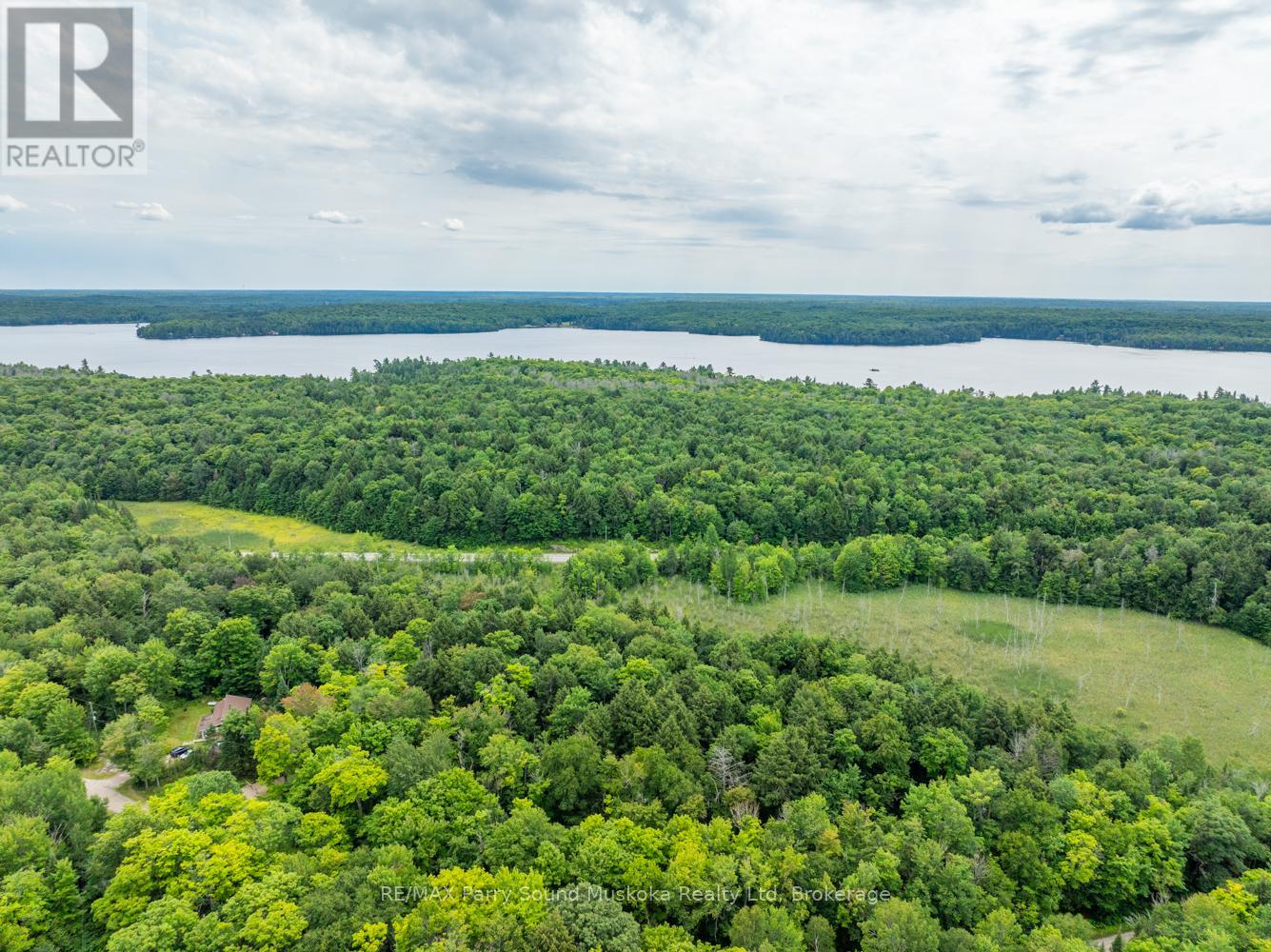 131 Moonwing Road, Magnetawan, Ontario  P0A 1A0 - Photo 16 - X12211059