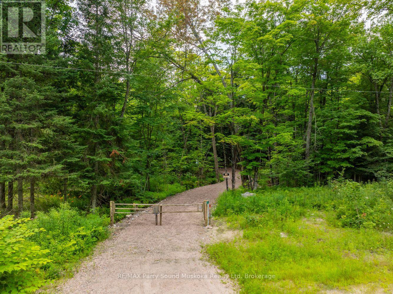 131 Moonwing Road, Magnetawan, Ontario  P0A 1A0 - Photo 19 - X12211059