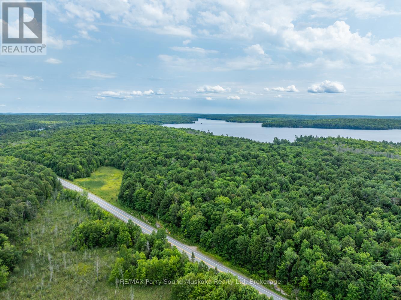 131 Moonwing Road, Magnetawan, Ontario  P0A 1A0 - Photo 6 - X12211059