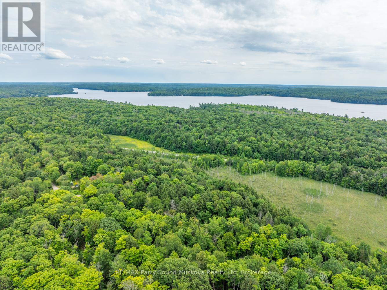 131 Moonwing Road, Magnetawan, Ontario  P0A 1A0 - Photo 7 - X12211059