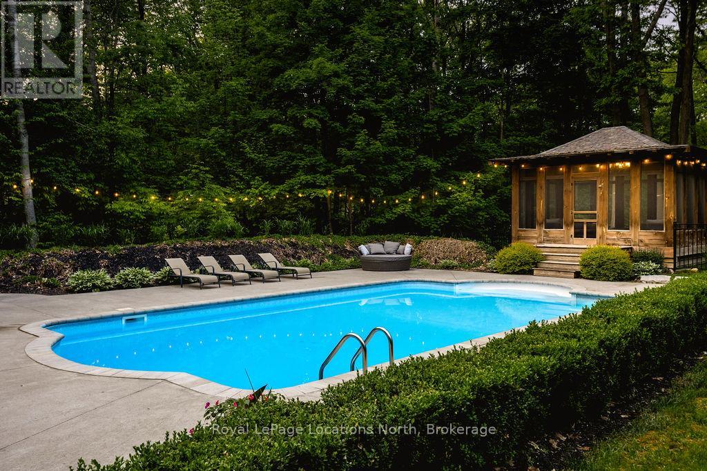 18 Mills Circle, Springwater, Ontario  L0L 1X0 - Photo 45 - S12211315