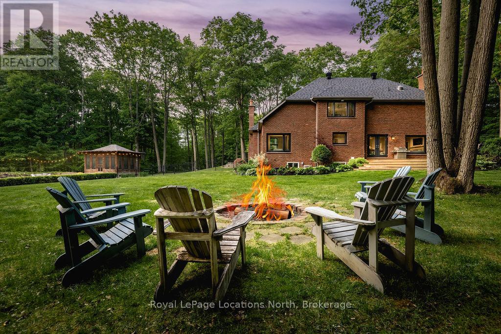 18 Mills Circle, Springwater, Ontario  L0L 1X0 - Photo 47 - S12211315
