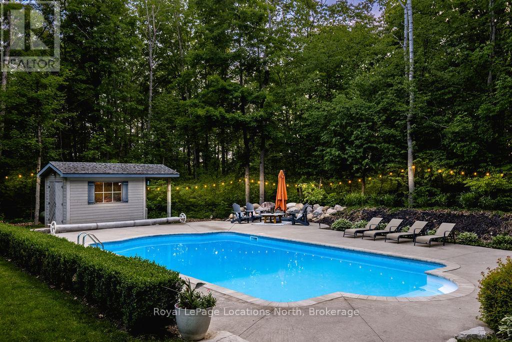 18 Mills Circle, Springwater, Ontario  L0L 1X0 - Photo 5 - S12211315