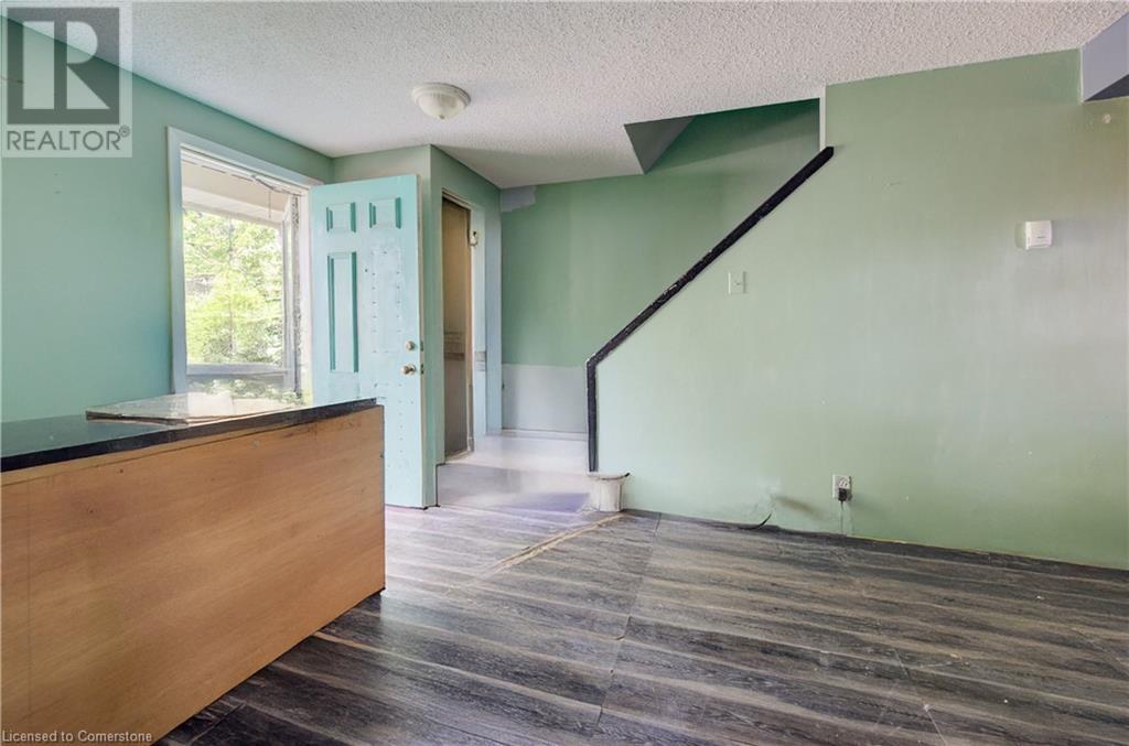 28 Amos Avenue Unit# A&b, Waterloo, Ontario  N2L 5G3 - Photo 8 - 40739534