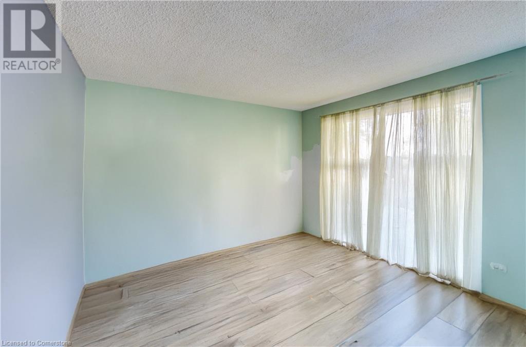 28 Amos Avenue Unit# A&b, Waterloo, Ontario  N2L 5G3 - Photo 9 - 40739534