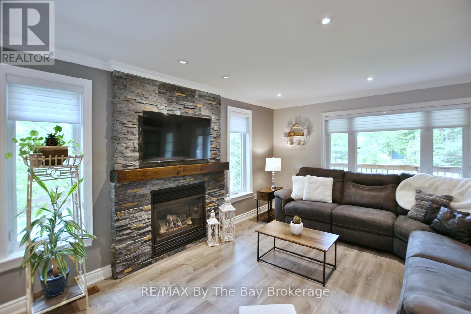 75 40th Street S, Wasaga Beach, Ontario  L9Z 1Z9 - Photo 7 - S12211841