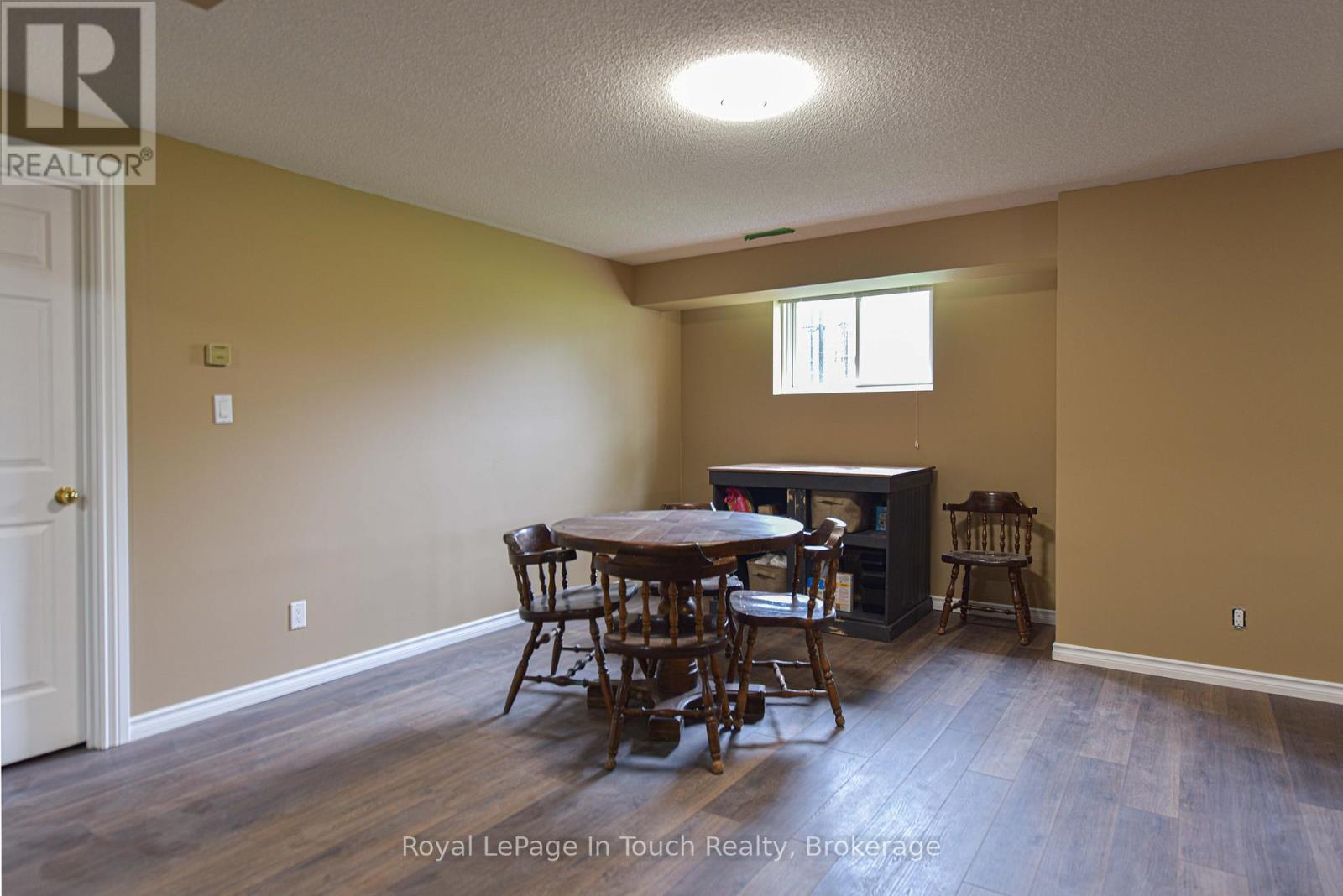 5 Earls Court, Severn, Ontario  L0K 1E0 - Photo 35 - S12212149