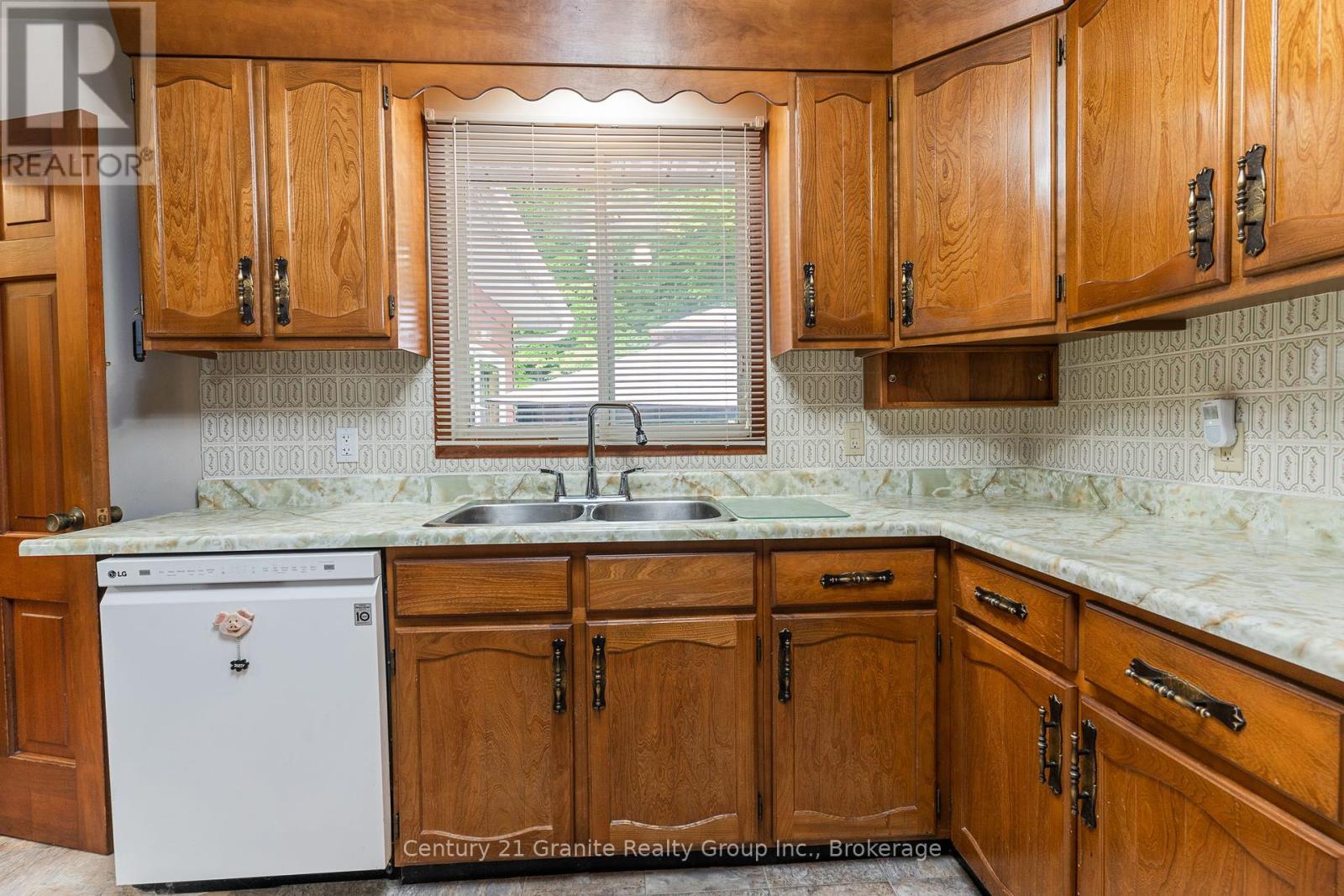 1203 Spring Valley Road, Minden Hills, Ontario  K0M 2K0 - Photo 13 - X12212127