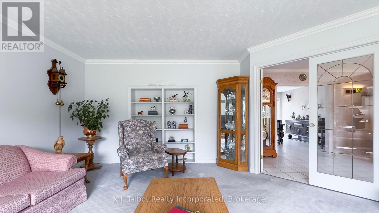 386 Templeton Street, North Huron, Ontario  N0M 1H0 - Photo 14 - X12212253