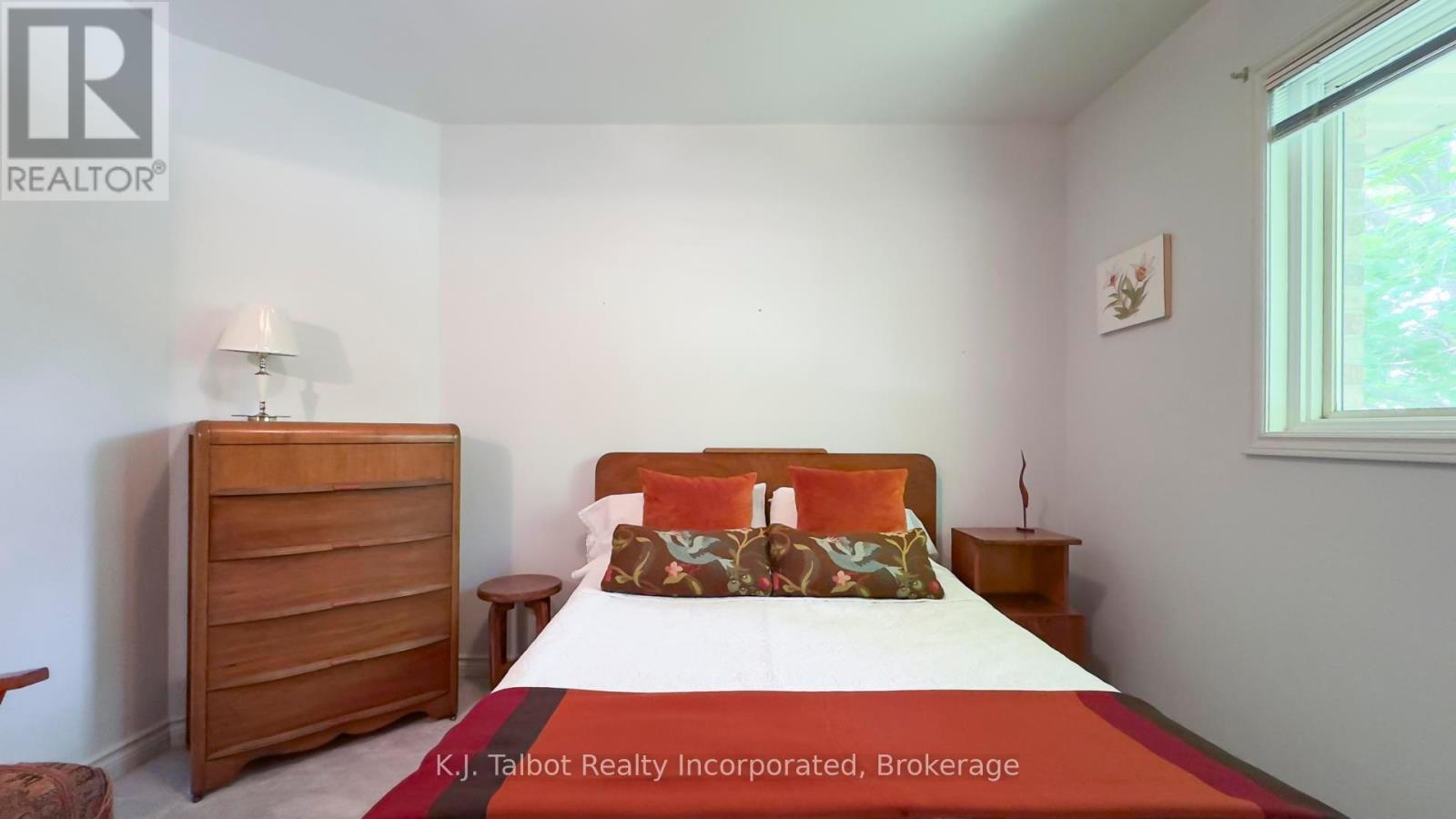 386 Templeton Street, North Huron, Ontario  N0M 1H0 - Photo 25 - X12212253