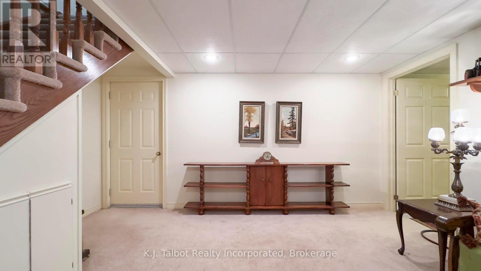 386 Templeton Street, North Huron, Ontario  N0M 1H0 - Photo 31 - X12212253