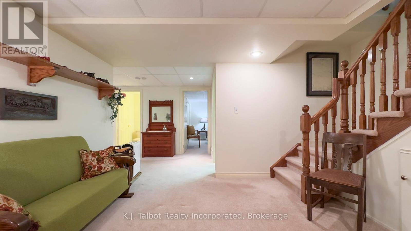 386 Templeton Street, North Huron, Ontario  N0M 1H0 - Photo 33 - X12212253