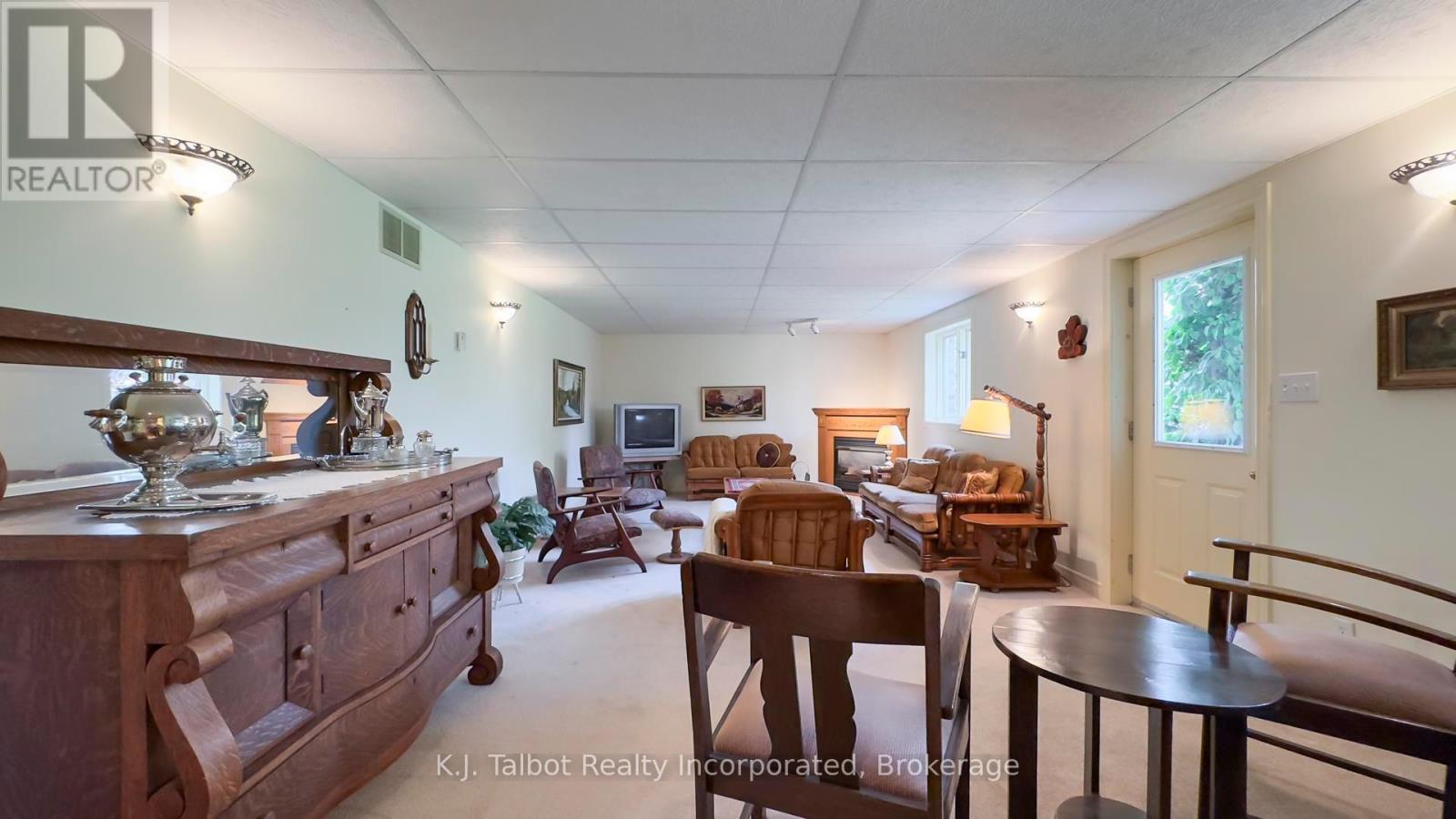 386 Templeton Street, North Huron, Ontario  N0M 1H0 - Photo 39 - X12212253
