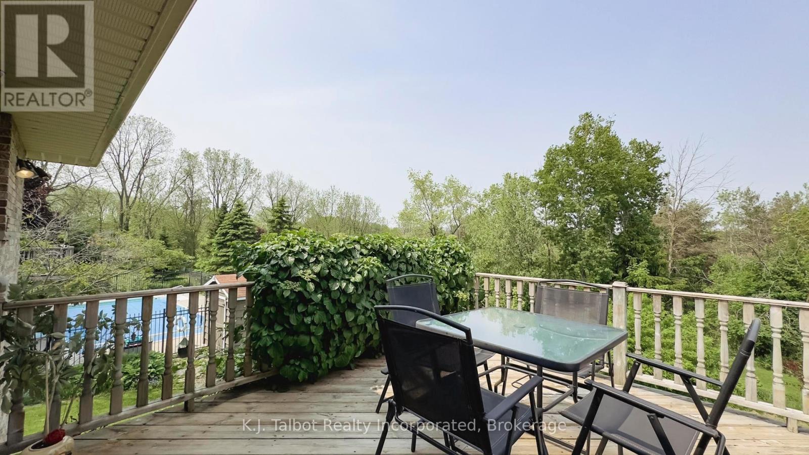 386 Templeton Street, North Huron, Ontario  N0M 1H0 - Photo 46 - X12212253