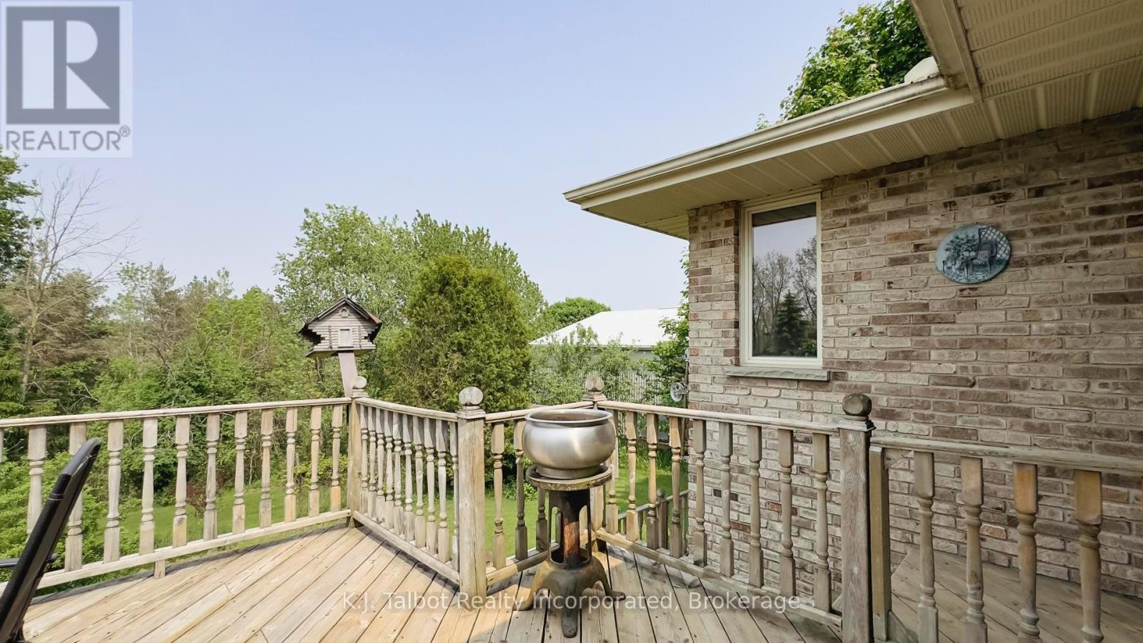 386 Templeton Street, North Huron, Ontario  N0M 1H0 - Photo 47 - X12212253