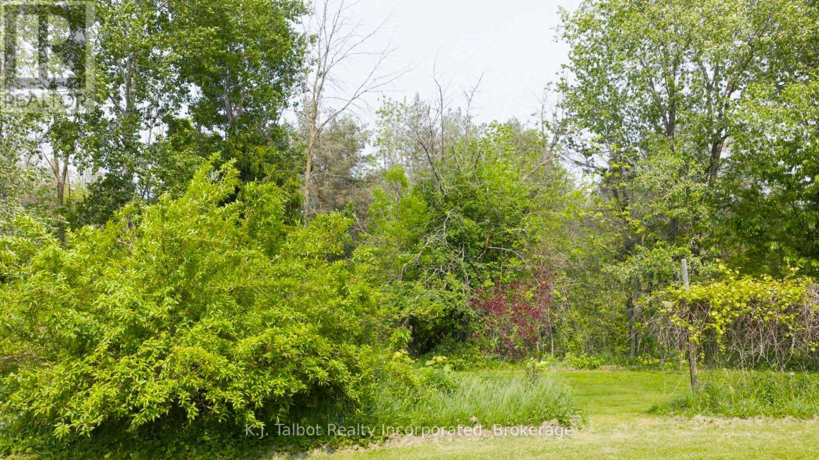 386 Templeton Street, North Huron, Ontario  N0M 1H0 - Photo 6 - X12212253