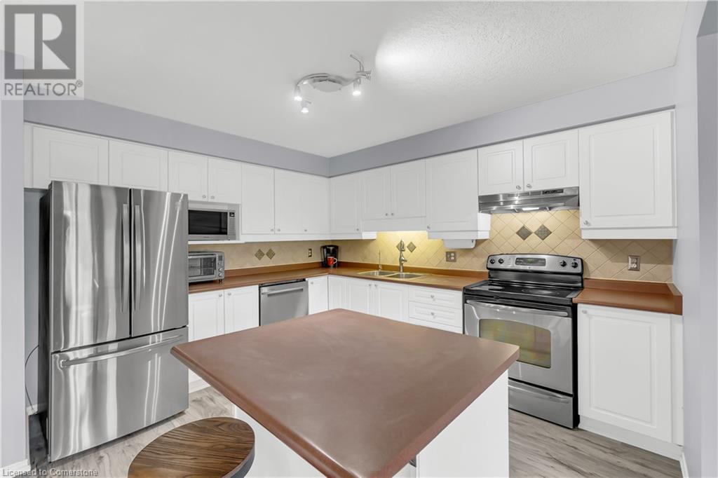 556 Dansbury Drive, Waterloo, Ontario  N2K 4E2 - Photo 11 - 40738632
