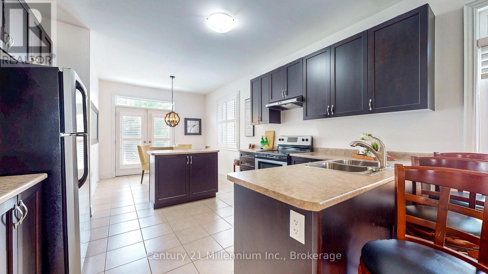 42 Christy Drive, Wasaga Beach, Ontario  L9Z 0E5 - Photo 22 - S12212545
