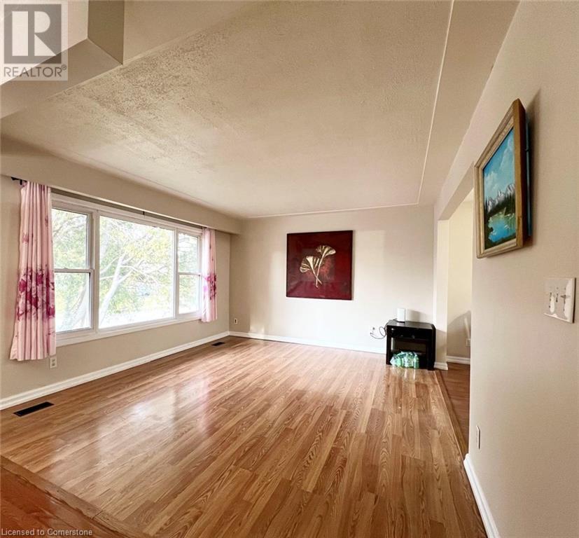 109 Moccasin Drive, Waterloo, Ontario  N2L 4C2 - Photo 3 - 40739282
