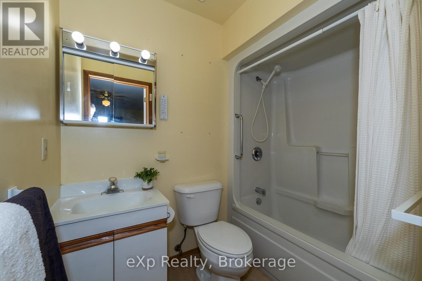 64 Garafraxa Street, Chatsworth, Ontario  N0H 1G0 - Photo 14 - X12212633