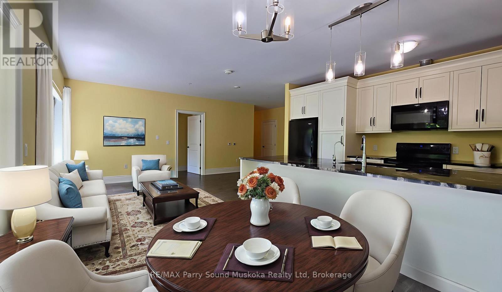 303 - 11b Salt Dock Road, Parry Sound, Ontario  P2A 3B6 - Photo 6 - X12212818