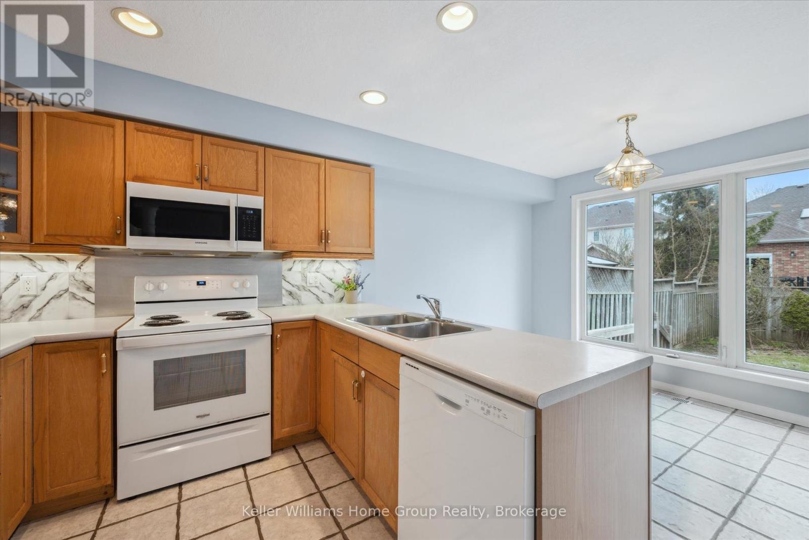 60 Camm Crescent, Guelph, Ontario  N1L 1K2 - Photo 15 - X12212827