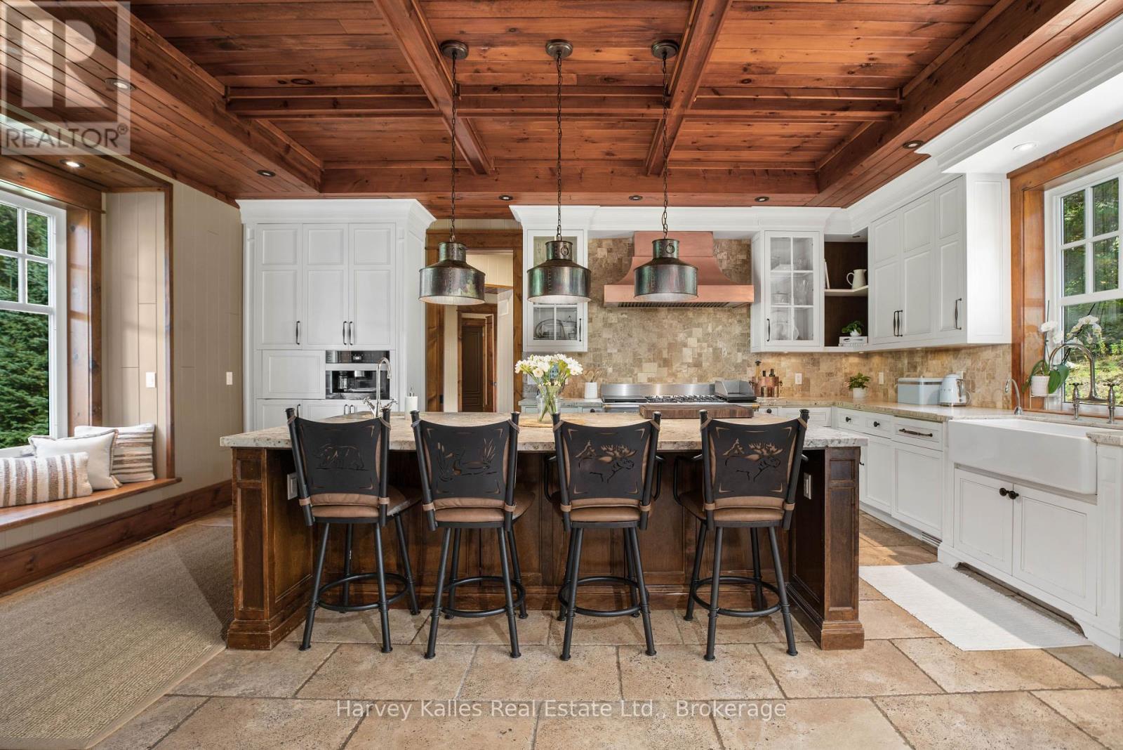 1074 Tally Ho Winter Park Road, Lake Of Bays, Ontario  P1H 2J6 - Photo 10 - X12212959