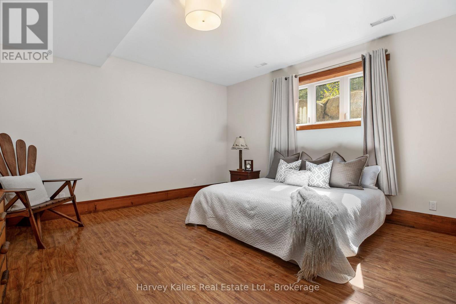 1074 Tally Ho Winter Park Road, Lake Of Bays, Ontario  P1H 2J6 - Photo 38 - X12212959