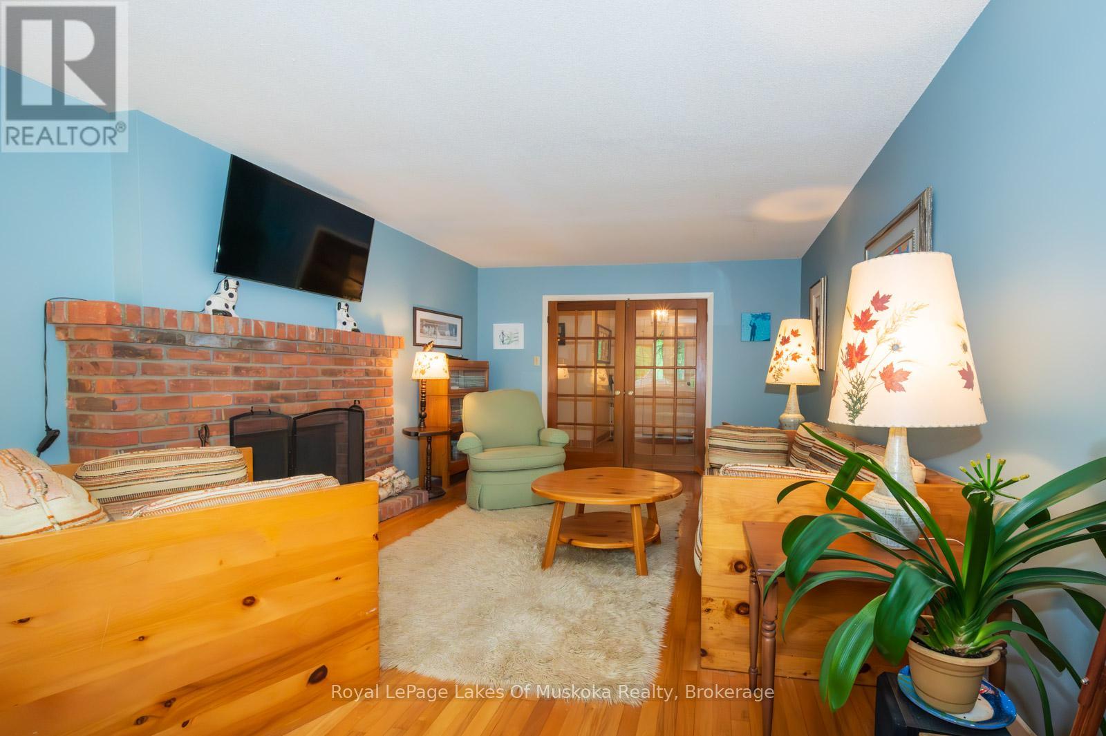 1216 Ravenscliffe Road, Huntsville, Ontario  P1H 0J3 - Photo 12 - X12213172
