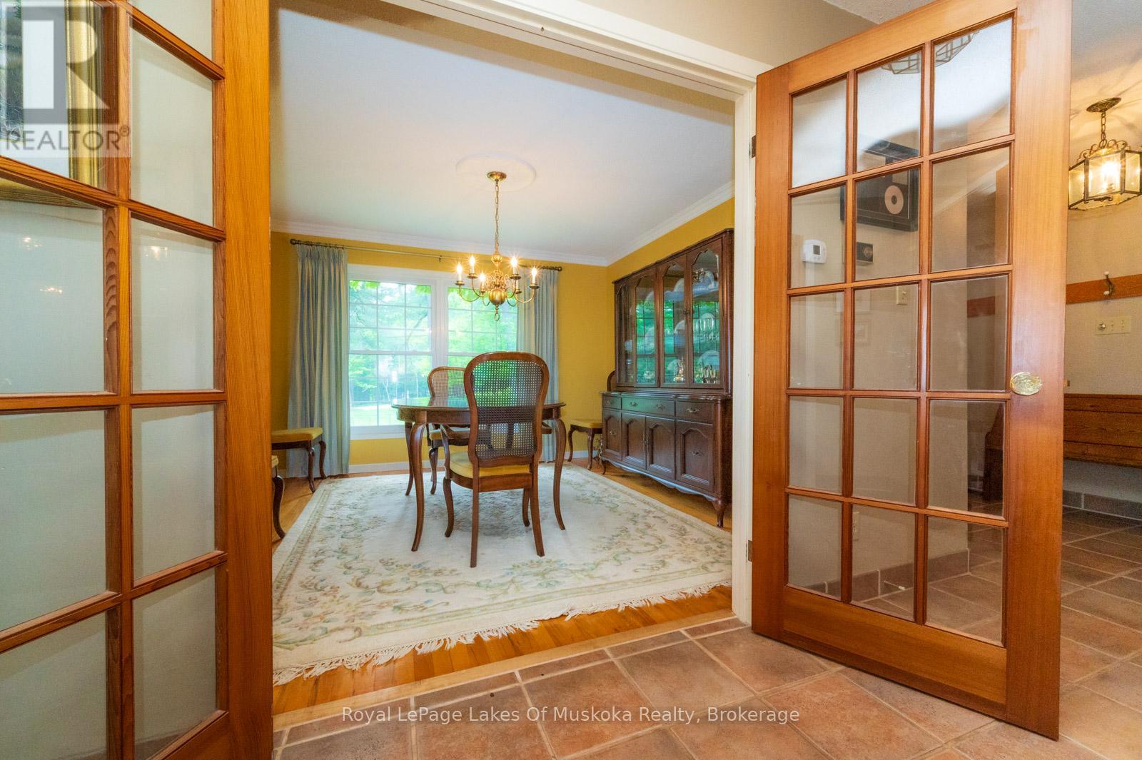 1216 Ravenscliffe Road, Huntsville, Ontario  P1H 0J3 - Photo 17 - X12213172