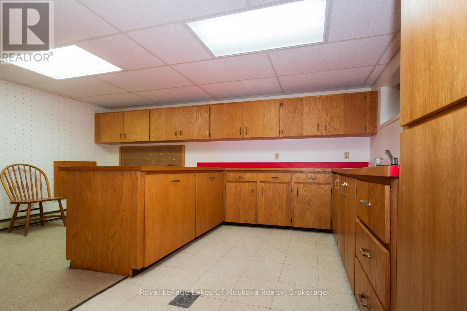 1216 Ravenscliffe Road, Huntsville, Ontario  P1H 0J3 - Photo 34 - X12213172