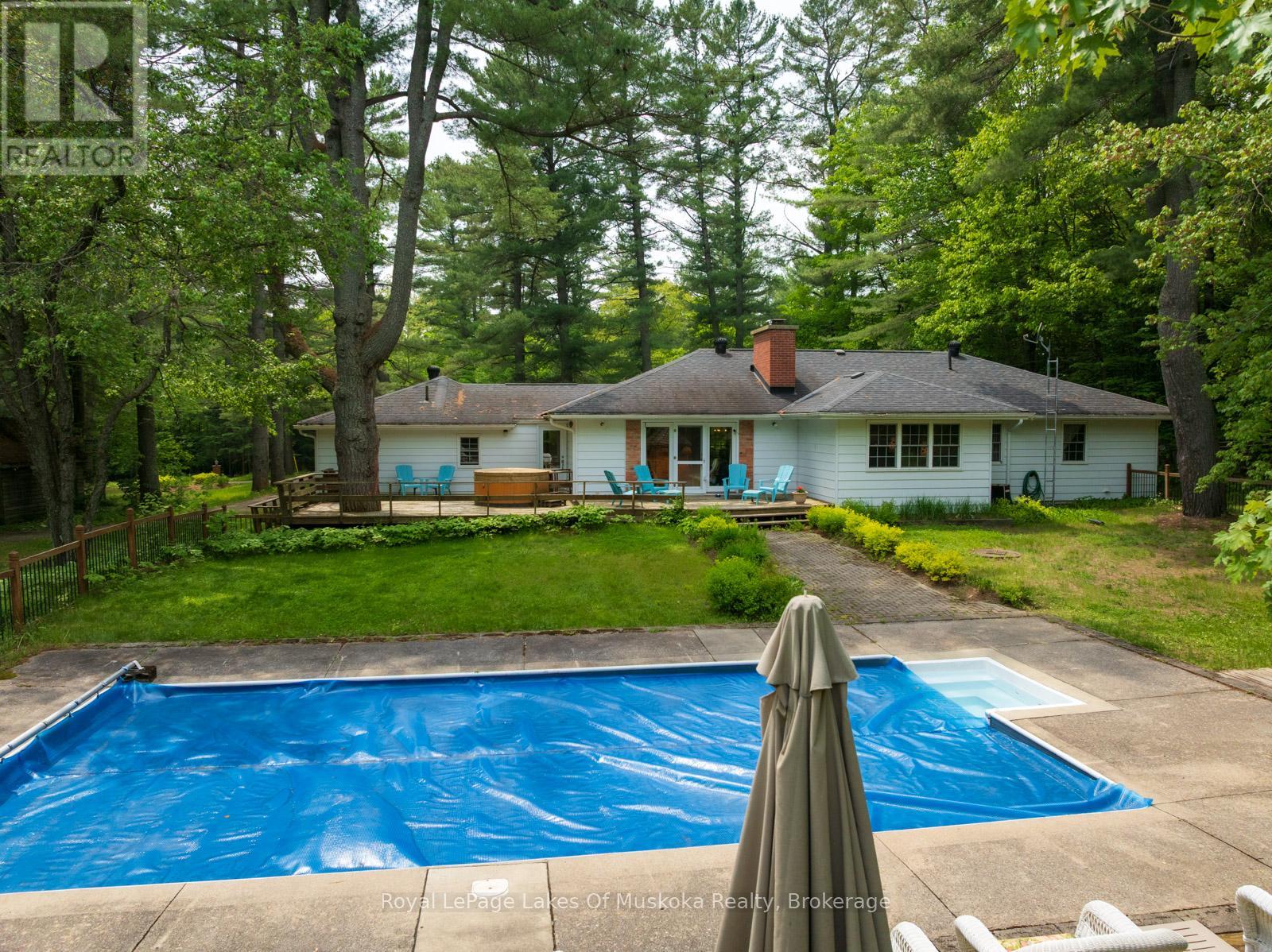 1216 Ravenscliffe Road, Huntsville, Ontario  P1H 0J3 - Photo 5 - X12213172