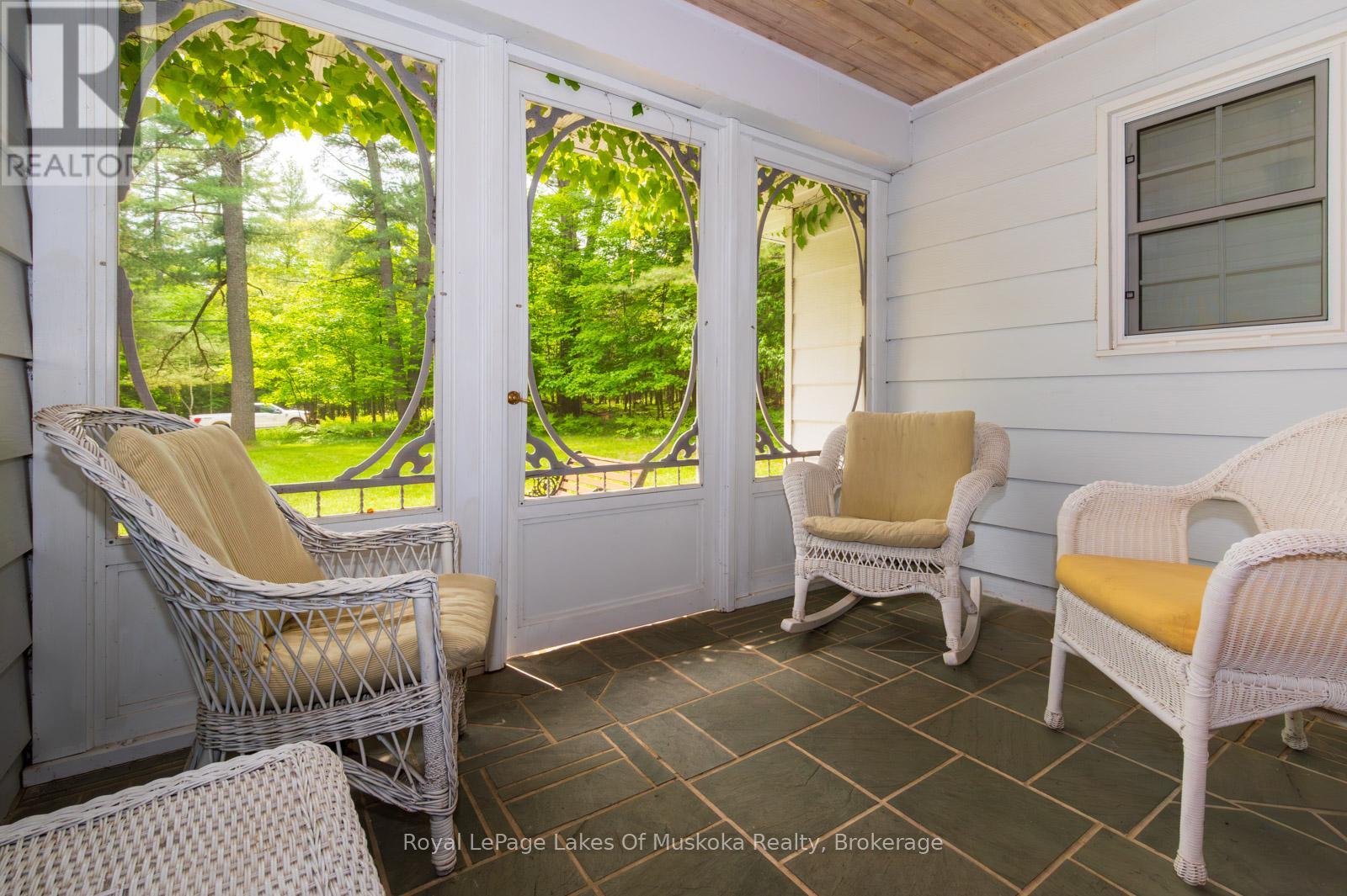 1216 Ravenscliffe Road, Huntsville, Ontario  P1H 0J3 - Photo 8 - X12213172