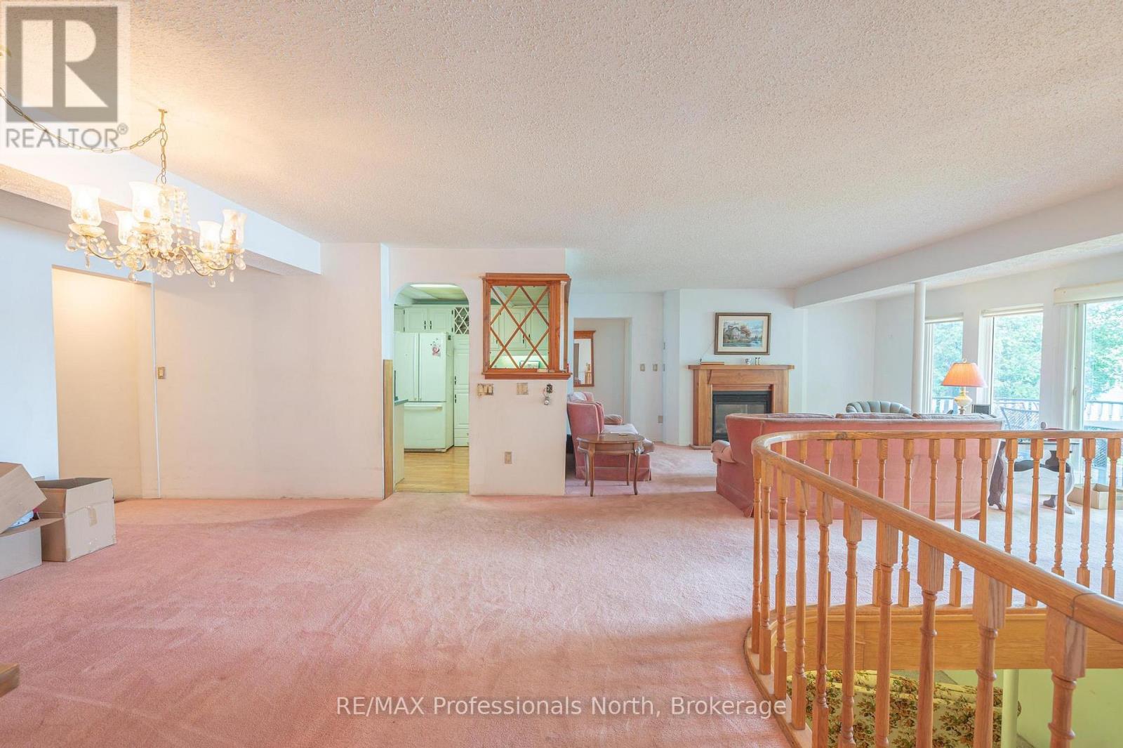 1015 Blackberry Lane, Minden Hills, Ontario  K0M 2K0 - Photo 12 - X12213252