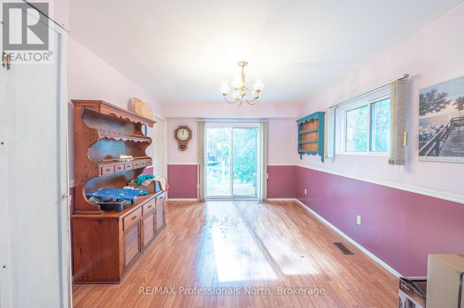 1015 Blackberry Lane, Minden Hills, Ontario  K0M 2K0 - Photo 14 - X12213252