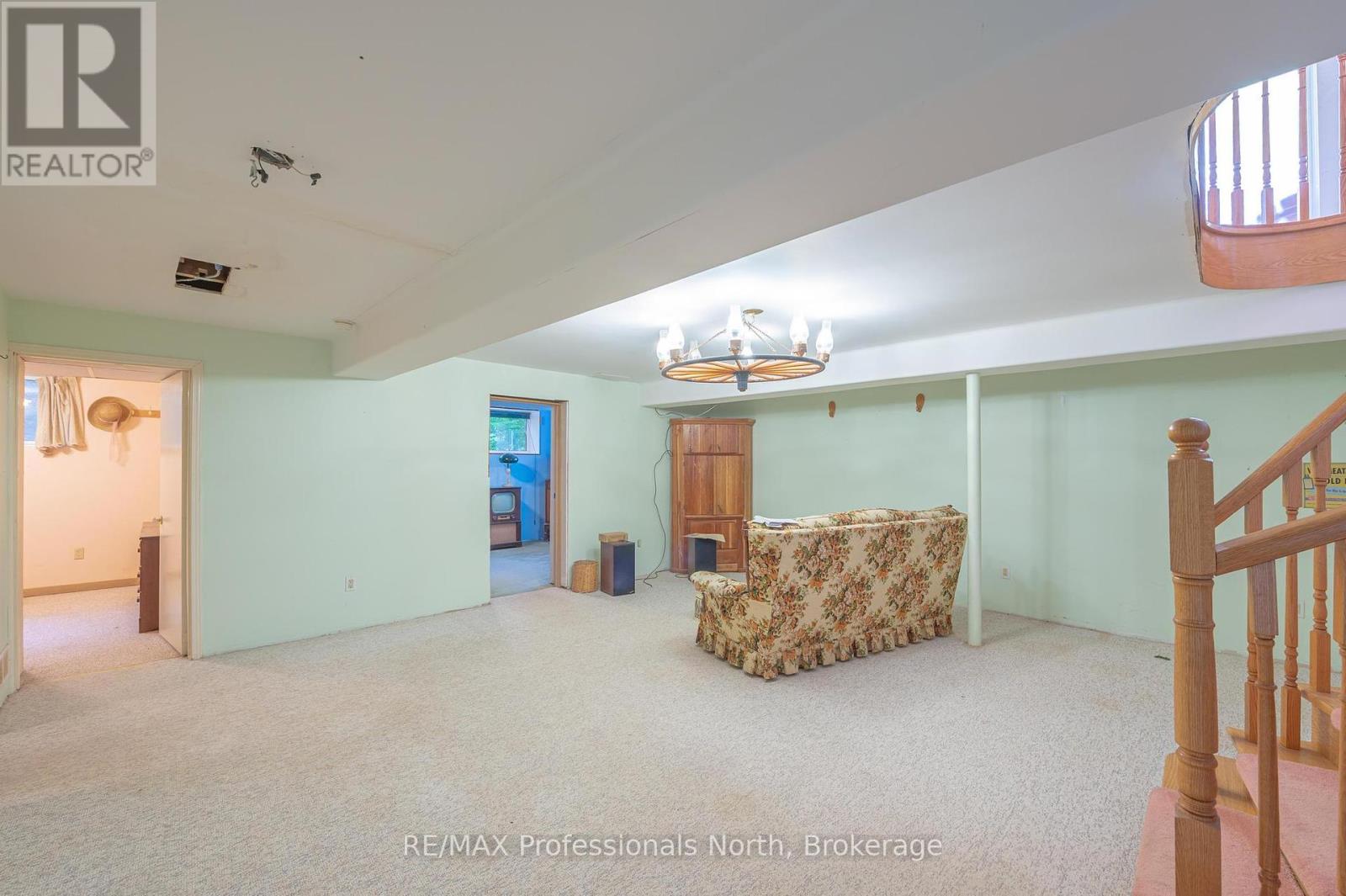 1015 Blackberry Lane, Minden Hills, Ontario  K0M 2K0 - Photo 24 - X12213252