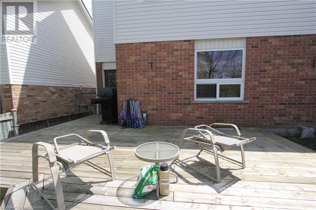 632 Columbia Forest Boulevard, Waterloo, Ontario  N2V 2K9 - Photo 13 - 40739392